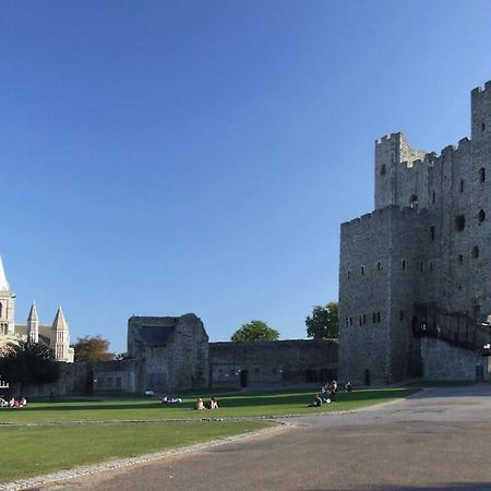 Beautiful Apartment In The Heart Of Rochester Rochester  Esterno foto