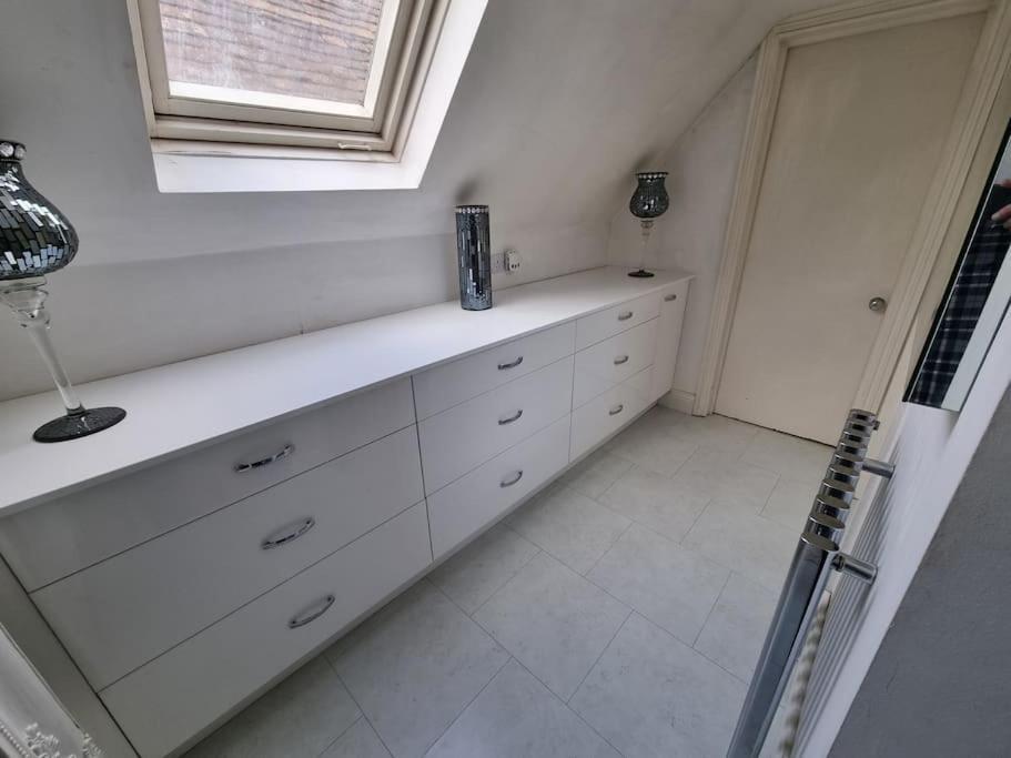 Beautiful Apartment In The Heart Of Rochester Rochester  Esterno foto