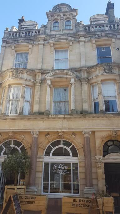 Beautiful Apartment In The Heart Of Rochester Rochester  Esterno foto