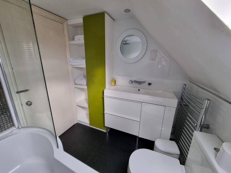 Beautiful Apartment In The Heart Of Rochester Rochester  Esterno foto